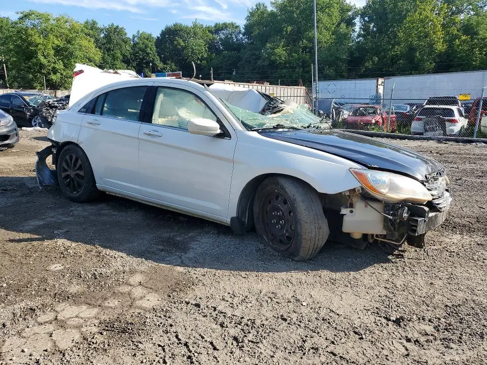 2014 CHRYSLER 200 LX  