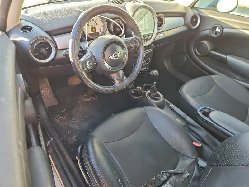 2013 MINI COOPER   