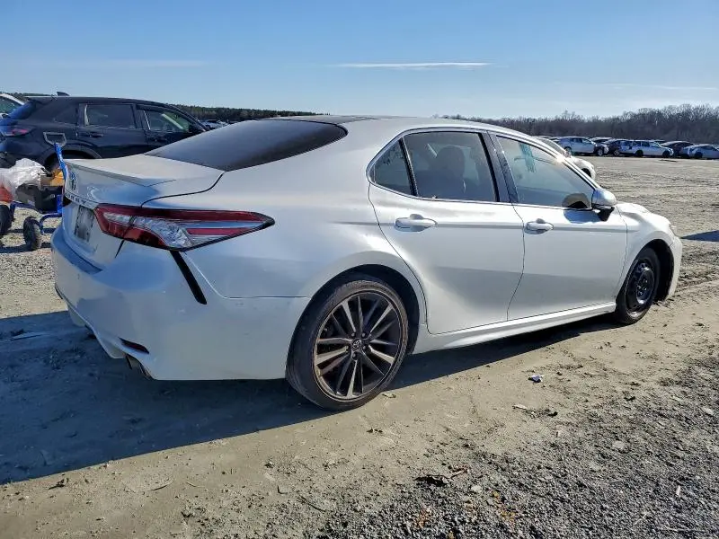 2018 TOYOTA CAMRY XSE  