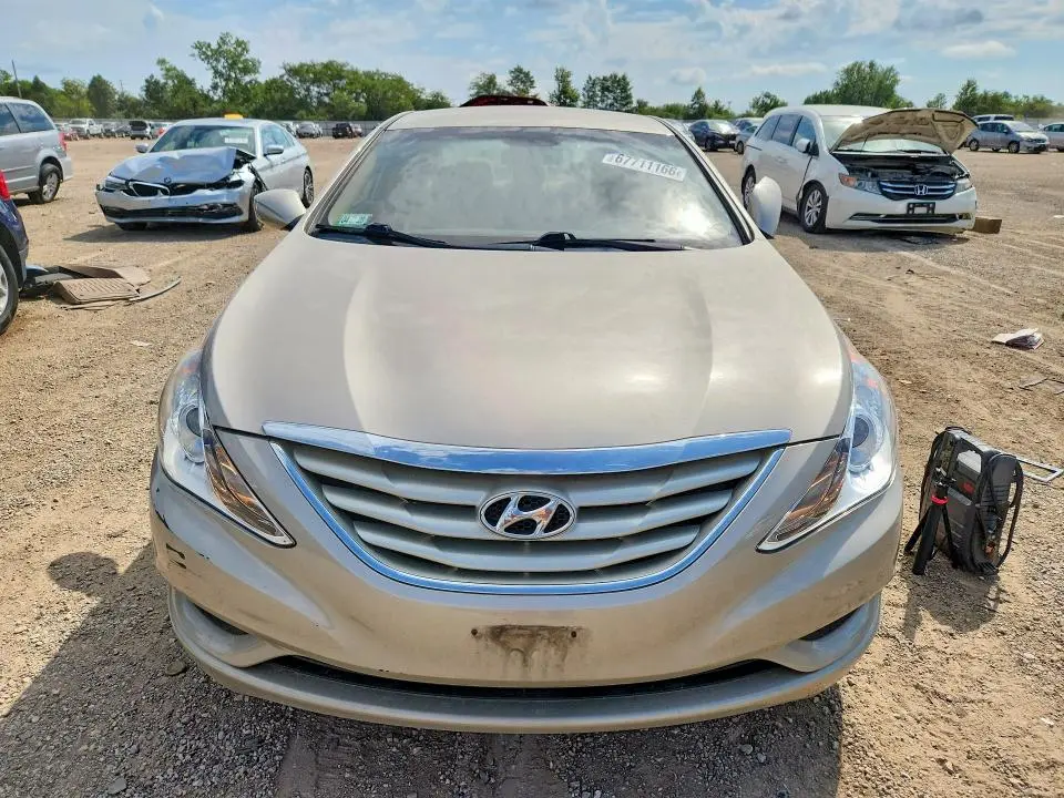 2011 HYUNDAI SONATA GLS  