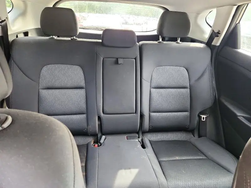2018 HYUNDAI TUCSON SE  
