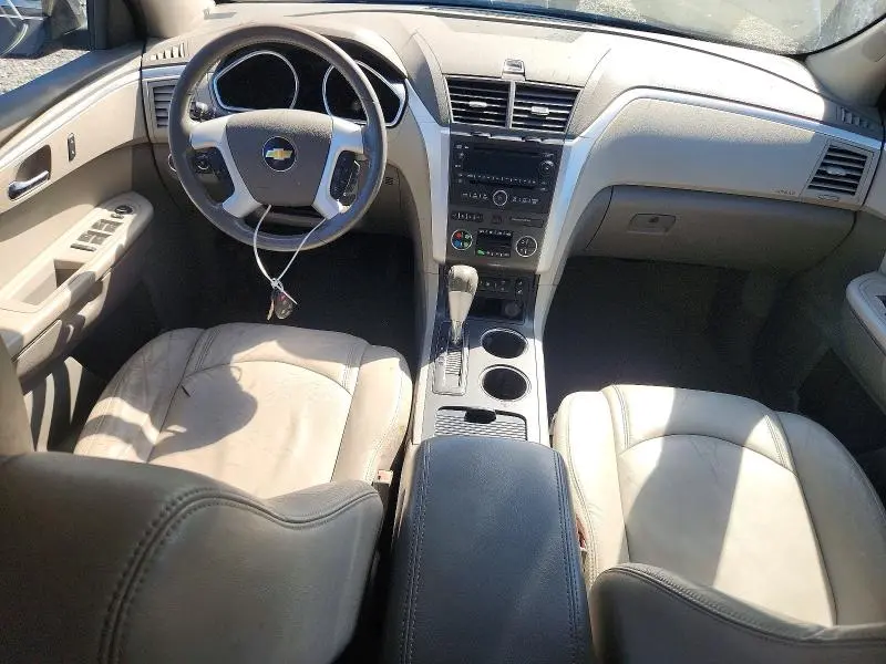 2011 CHEVROLET TRAVERSE LT  