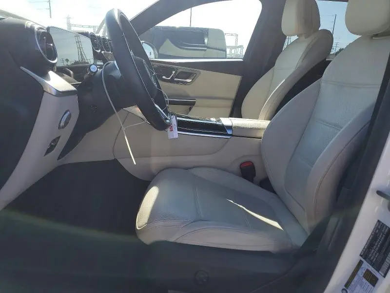 2025 MERCEDES-BENZ GLC 300  