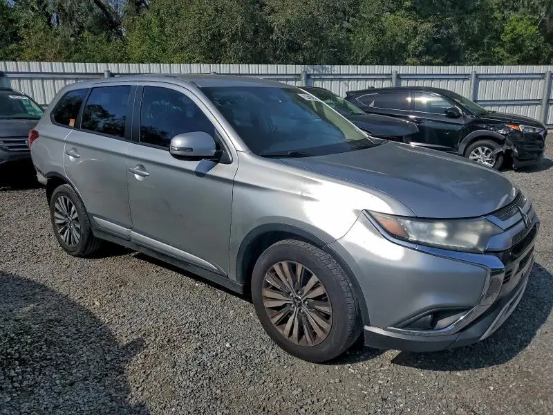 2020 MITSUBISHI OUTLANDER SE  