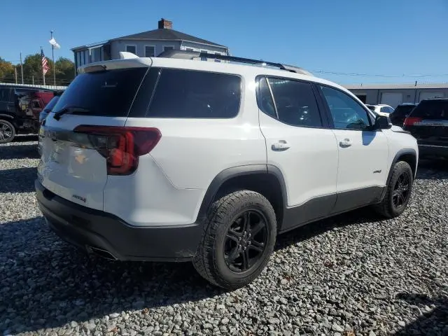 2022 GMC ACADIA AT4  