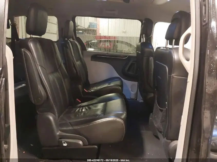 2012 CHRYSLER TOWN & COUNTRY LIMITED