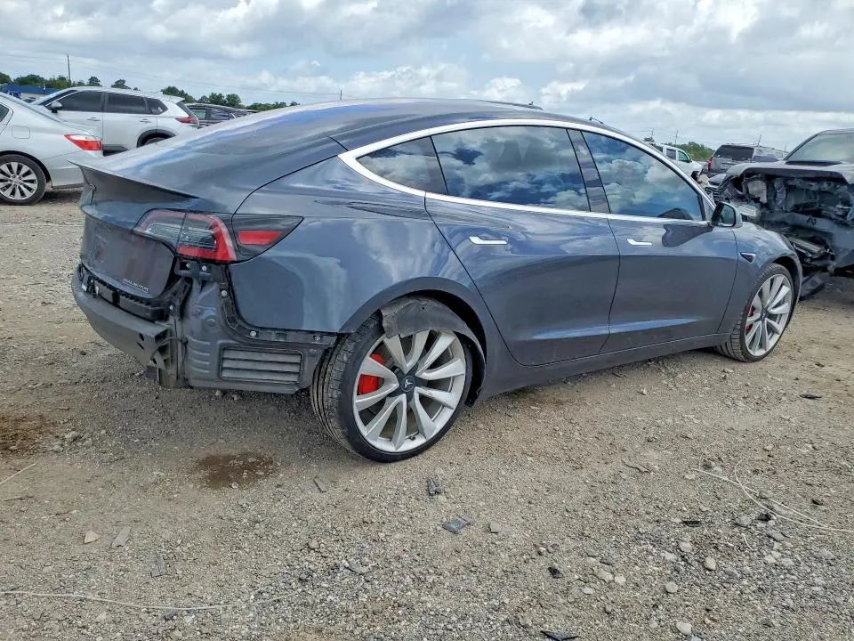 2018 TESLA MODEL 3   