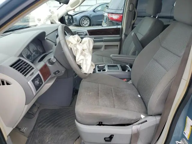 2010 CHRYSLER TOWN & COUNTRY TOURING  