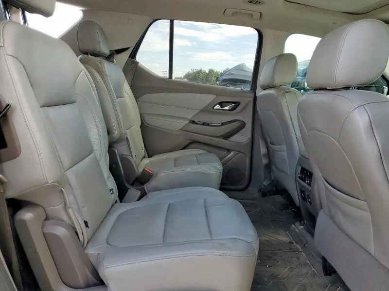 2019 CHEVROLET TRAVERSE LT  