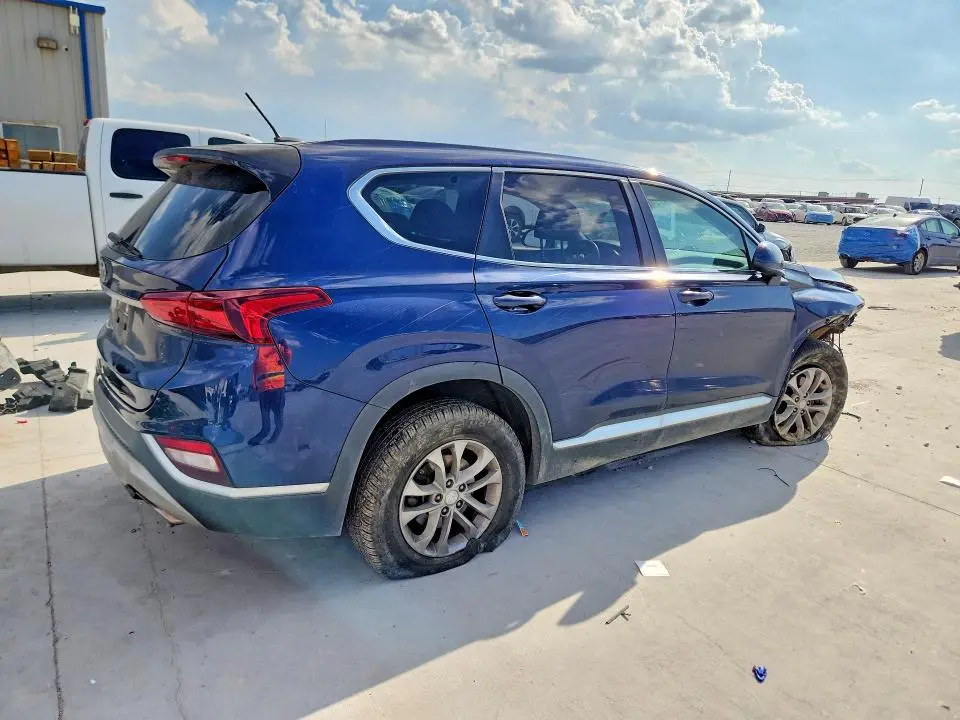 2019 HYUNDAI SANTA FE SE  