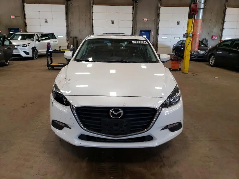 2018 MAZDA 3 TOURING  