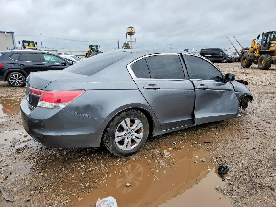 2011 HONDA ACCORD SE  