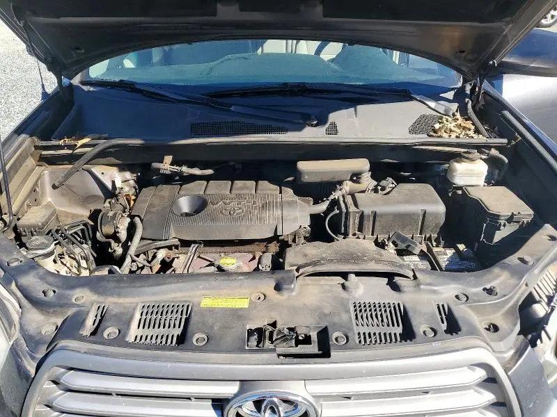 2010 TOYOTA HIGHLANDER BASE  