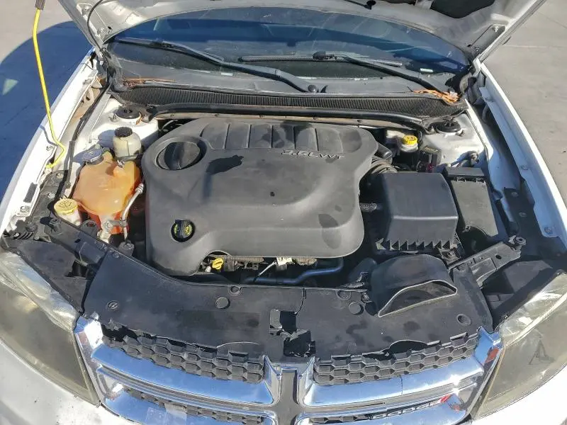 2013 DODGE AVENGER SE  