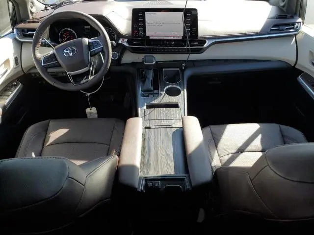 2024 TOYOTA SIENNA LIMITED