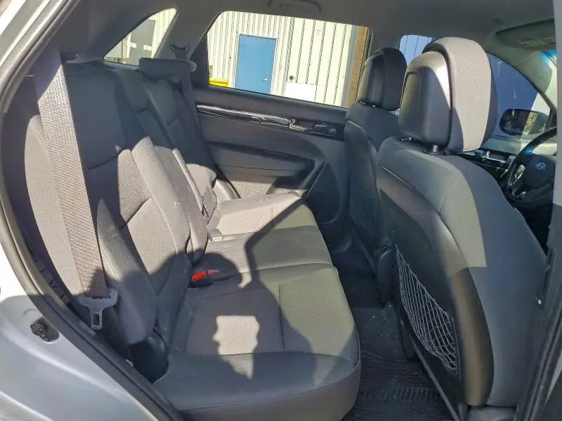 2012 KIA SORENTO BASE  