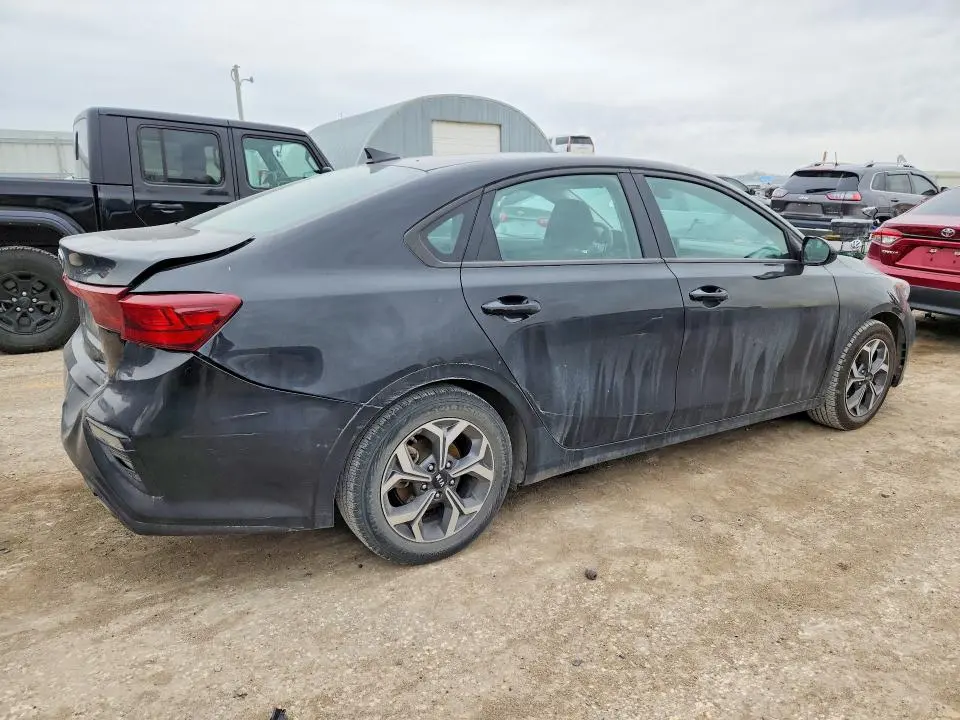 2021 KIA FORTE LXS  