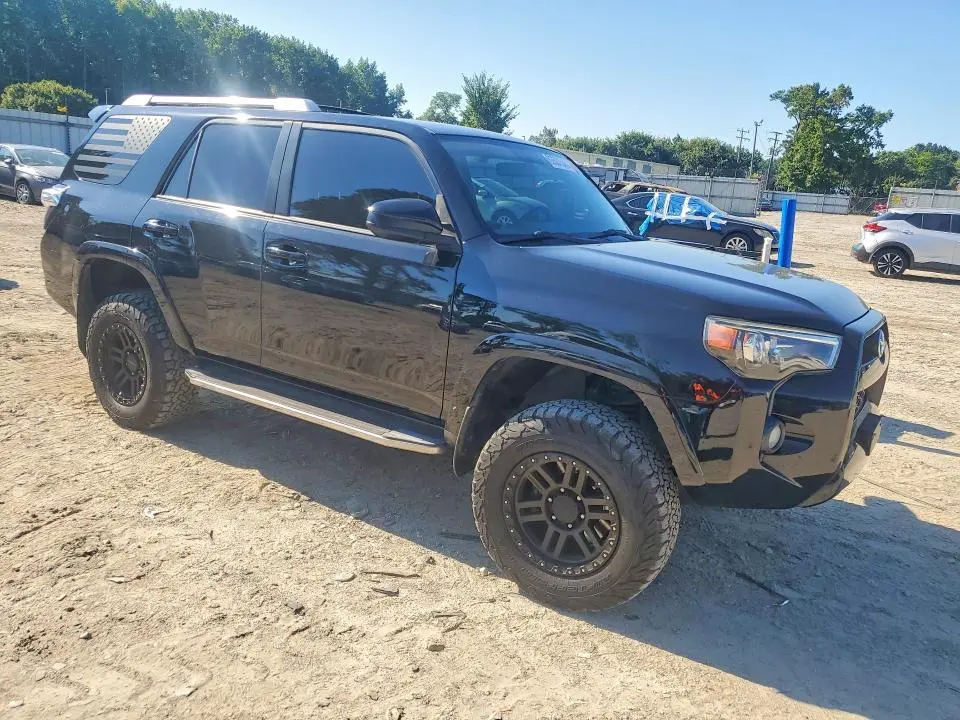 2015 TOYOTA 4RUNNER SR5  