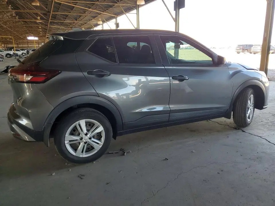 2022 NISSAN KICKS S  