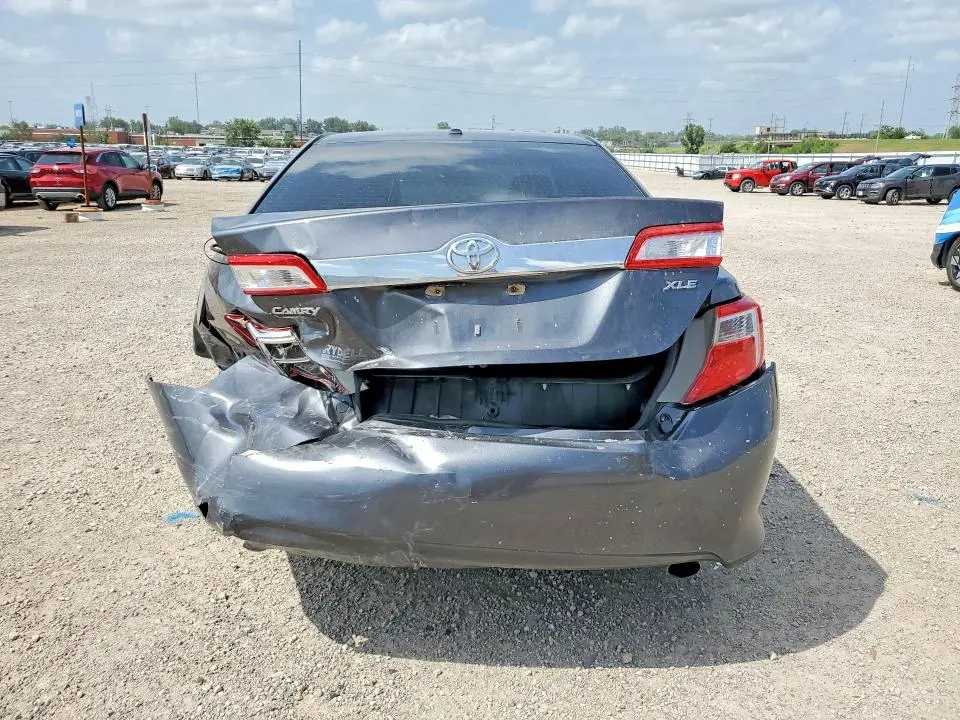 2012 TOYOTA CAMRY XLE  