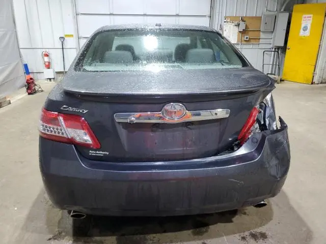 2011 TOYOTA CAMRY SE  