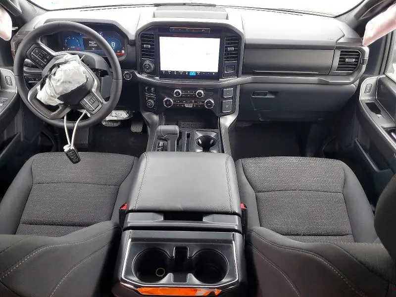 2024 FORD F150 XLT  