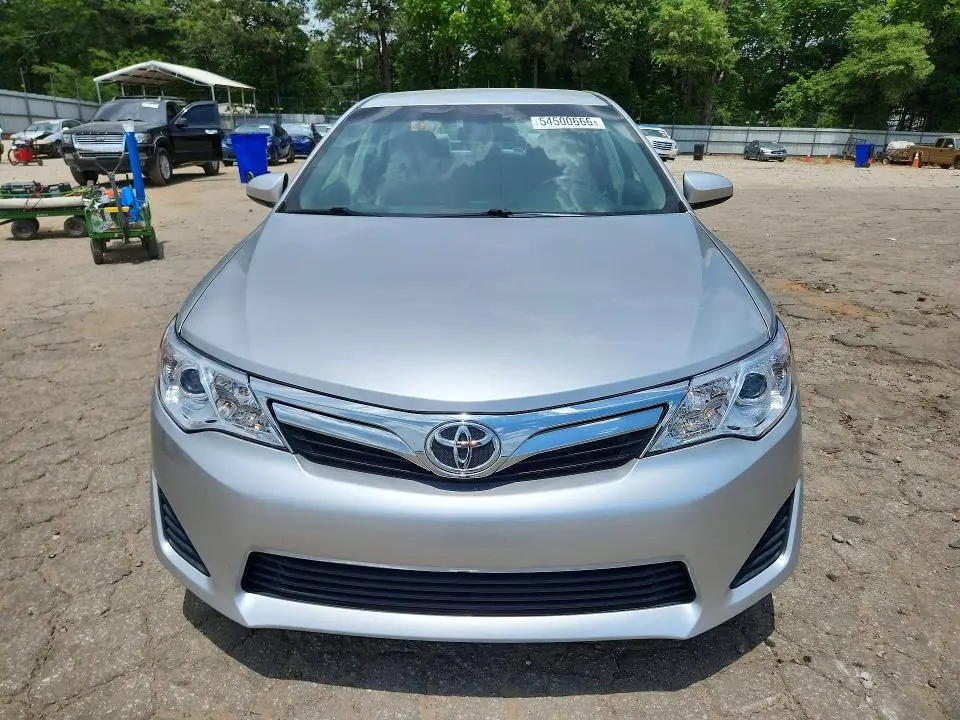 2014 TOYOTA CAMRY LE  