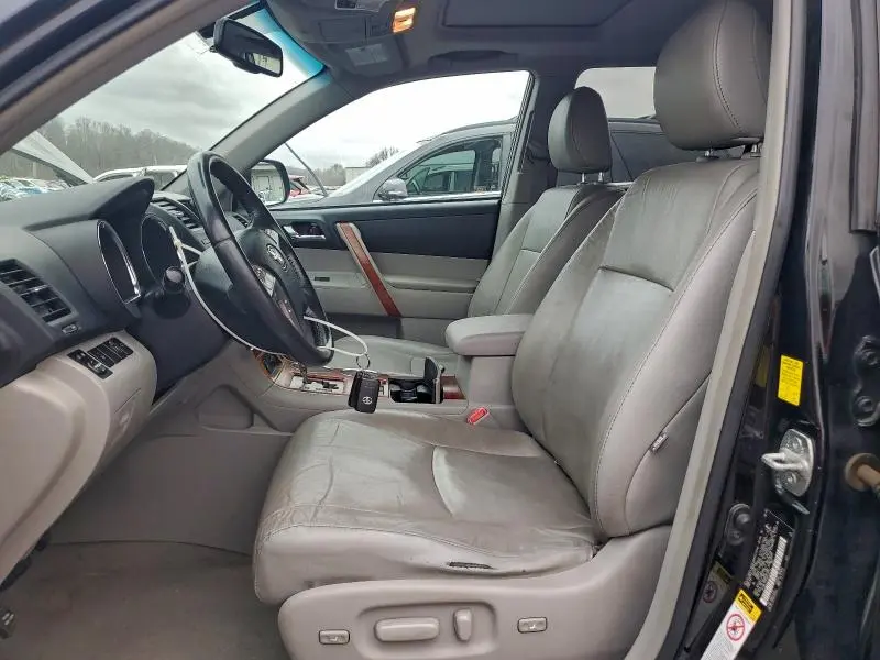 2010 TOYOTA HIGHLANDER LIMITED  