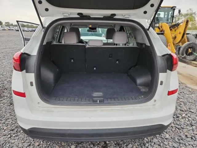 2020 HYUNDAI TUCSON SE  