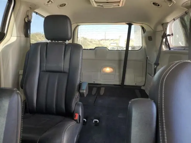 2011 CHRYSLER TOWN & COUNTRY TOURING L  