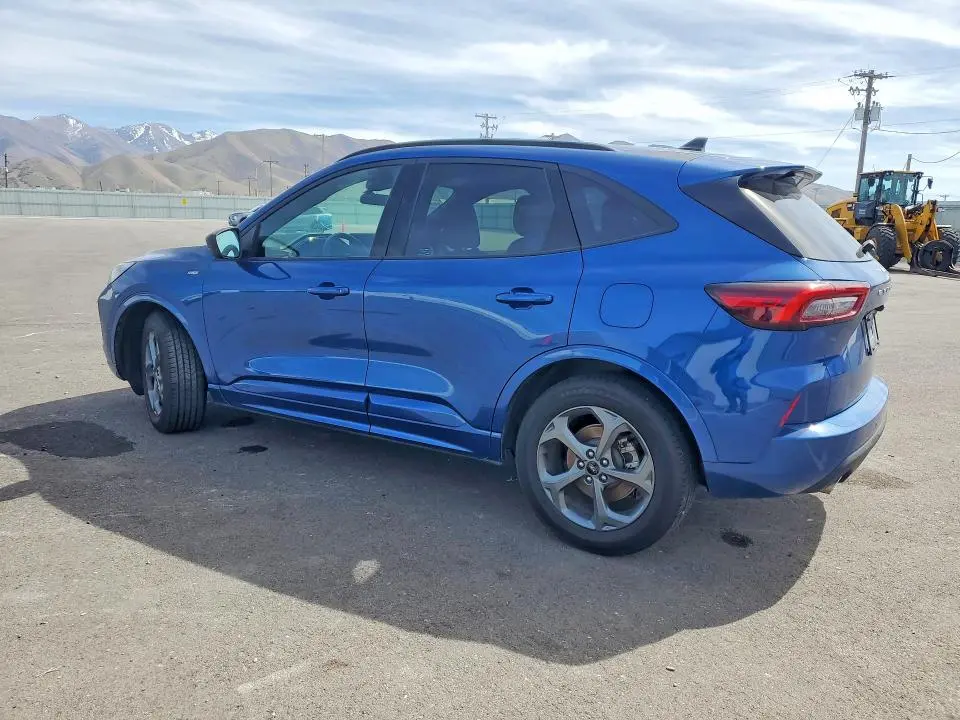 2023 FORD ESCAPE ST LINE  