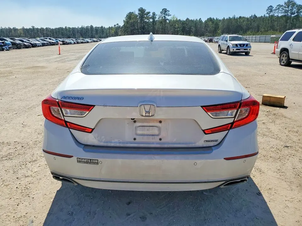 2018 HONDA ACCORD TOURING  