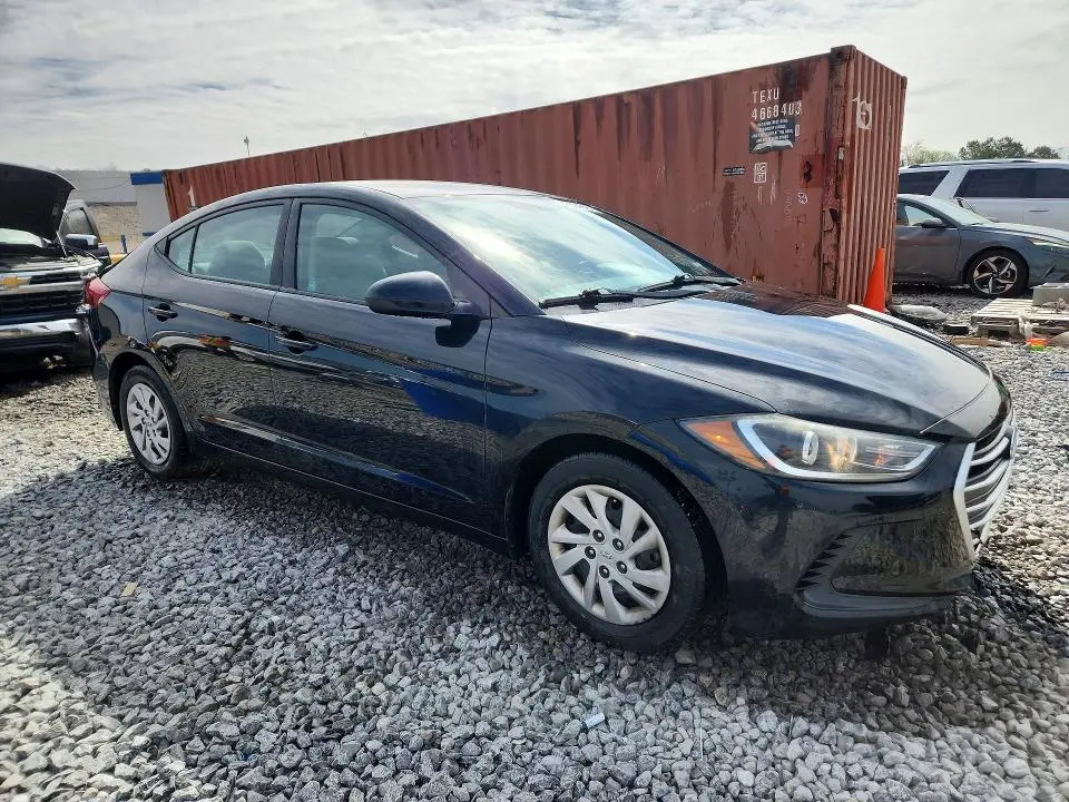 2018 HYUNDAI ELANTRA SE  