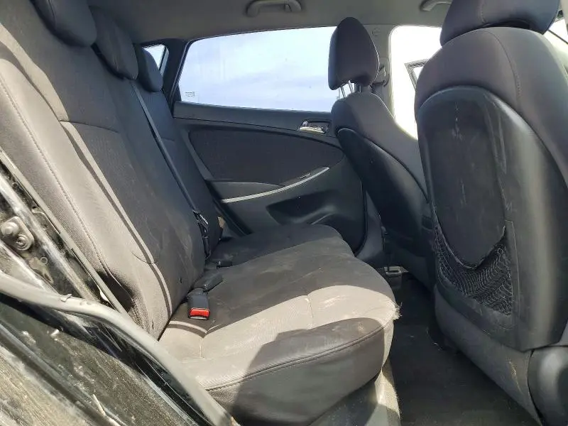 2013 HYUNDAI ACCENT SE  
