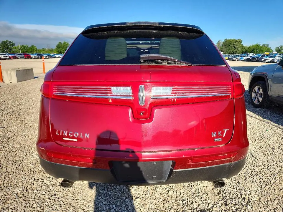 2018 LINCOLN MKT   