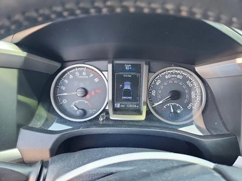 2017 TOYOTA TACOMA SR5 V6  