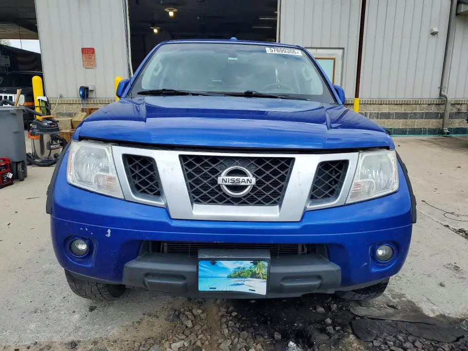 2013 NISSAN FRONTIER S  