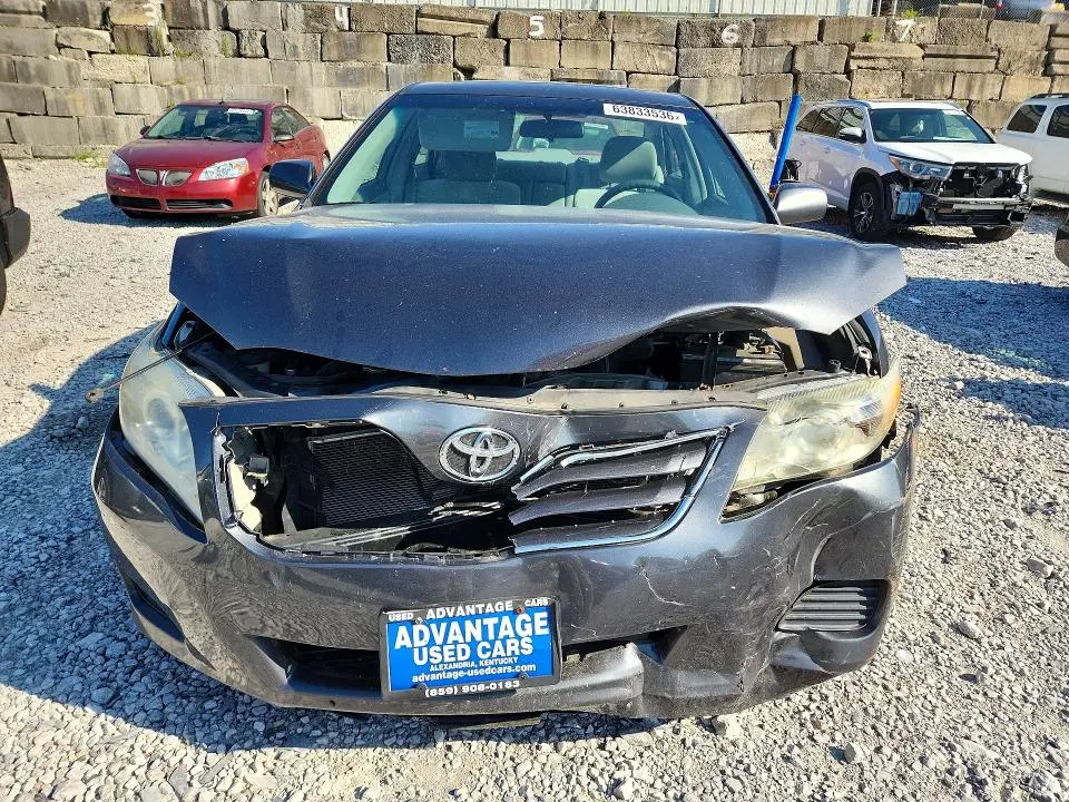 2011 TOYOTA CAMRY LE  