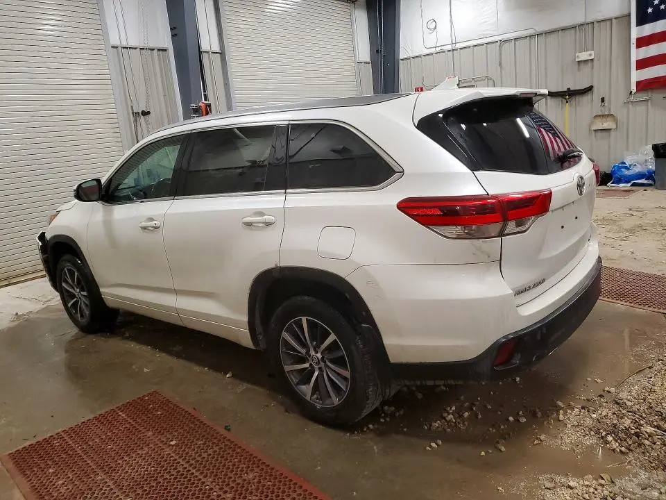 2017 TOYOTA HIGHLANDER XLE  