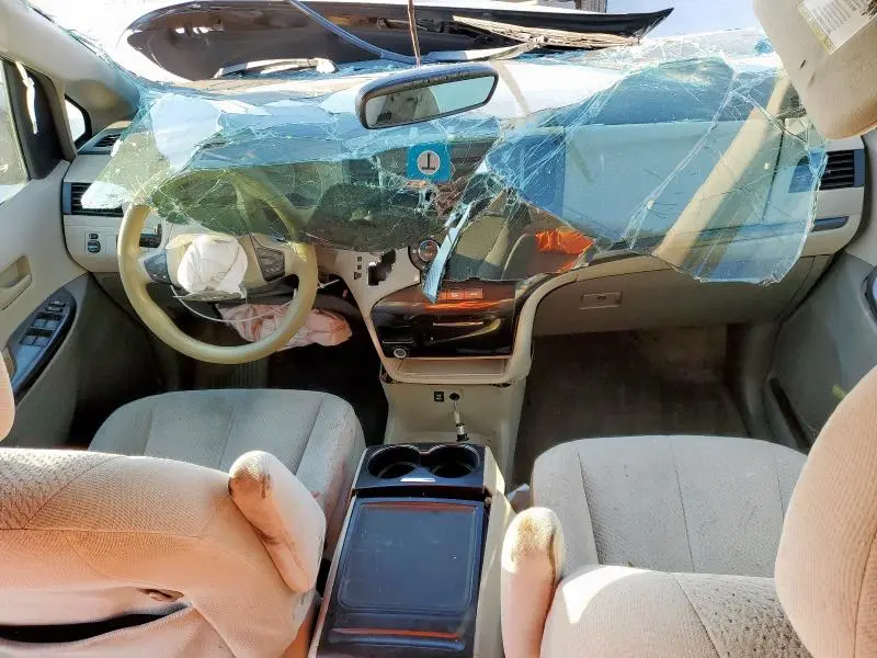 2014 TOYOTA SIENNA LE  