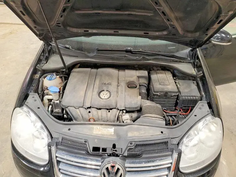 2010 VOLKSWAGEN JETTA SE  