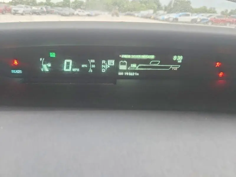2010 TOYOTA PRIUS III  