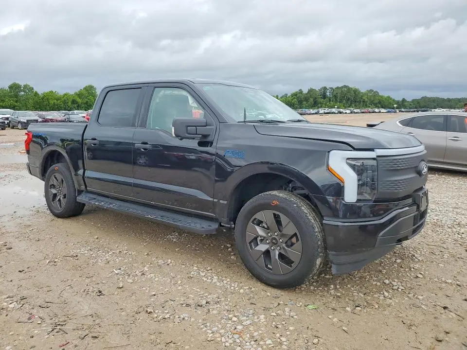 2024 FORD F150 LIGHTNING XLT  