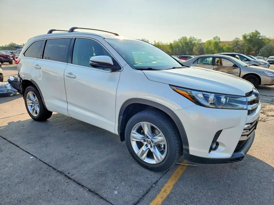 2019 TOYOTA HIGHLANDER LIMITED  