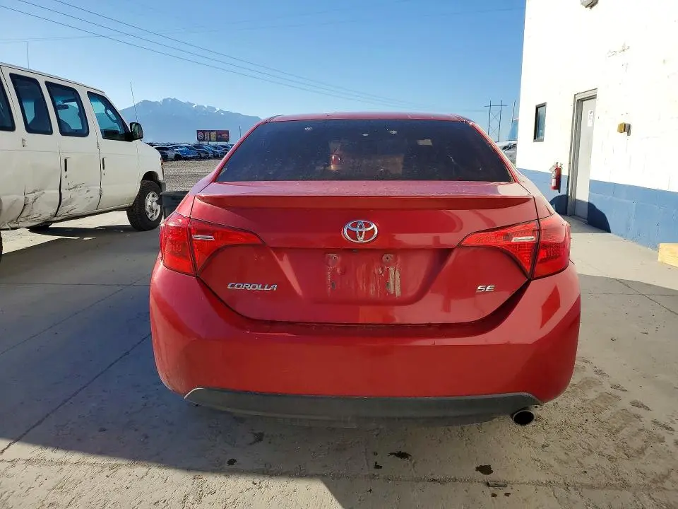2017 TOYOTA COROLLA SE  