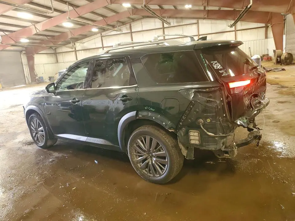 2023 NISSAN PATHFINDER SL  