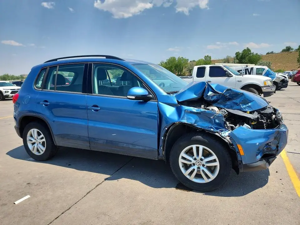 2017 VOLKSWAGEN TIGUAN S  