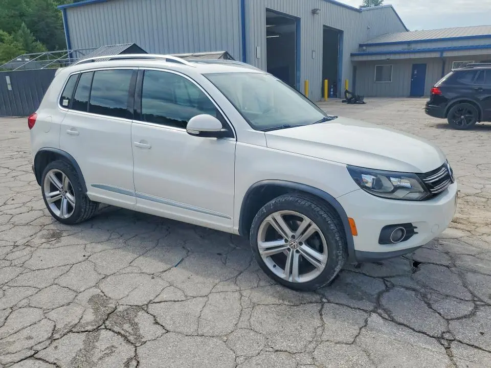 2014 VOLKSWAGEN TIGUAN S  