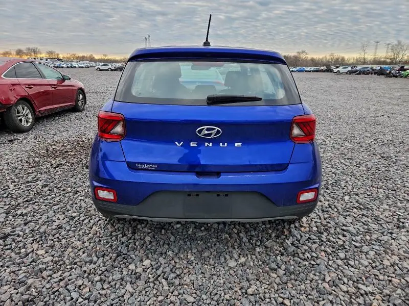 2023 HYUNDAI VENUE SE  