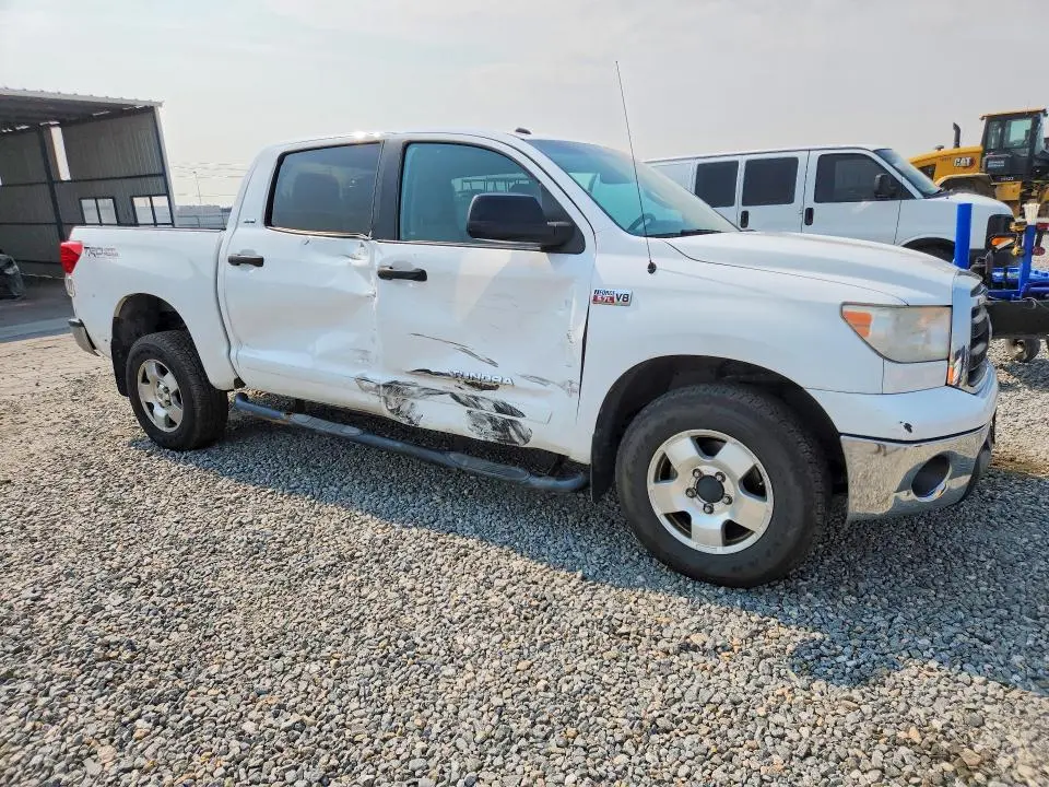 2013 TOYOTA TUNDRA CREWMAX SR5  